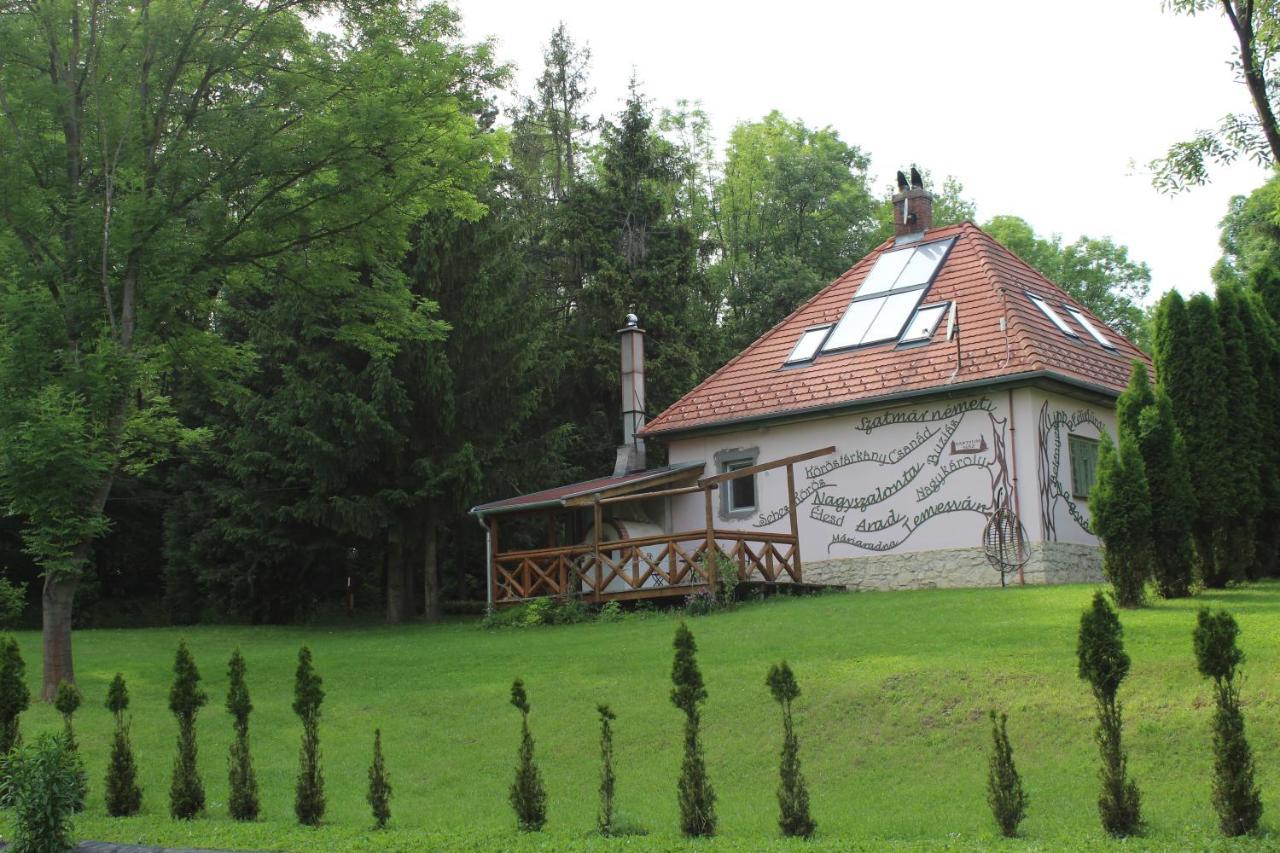 Bed and Breakfast Nagy-Magyarorszag Park Isztimér Exterior foto